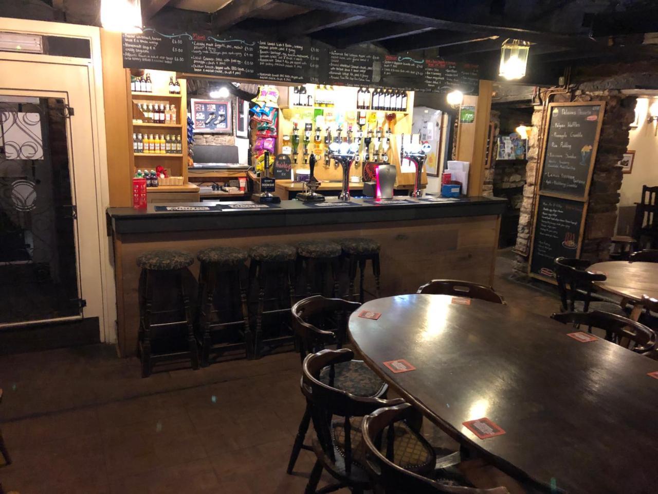 The Crosskeys Inn Аск Екстер'єр фото